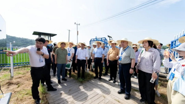 托普云农参加迁飞性害虫空地一体化监测阻截防控技术现场观摩会